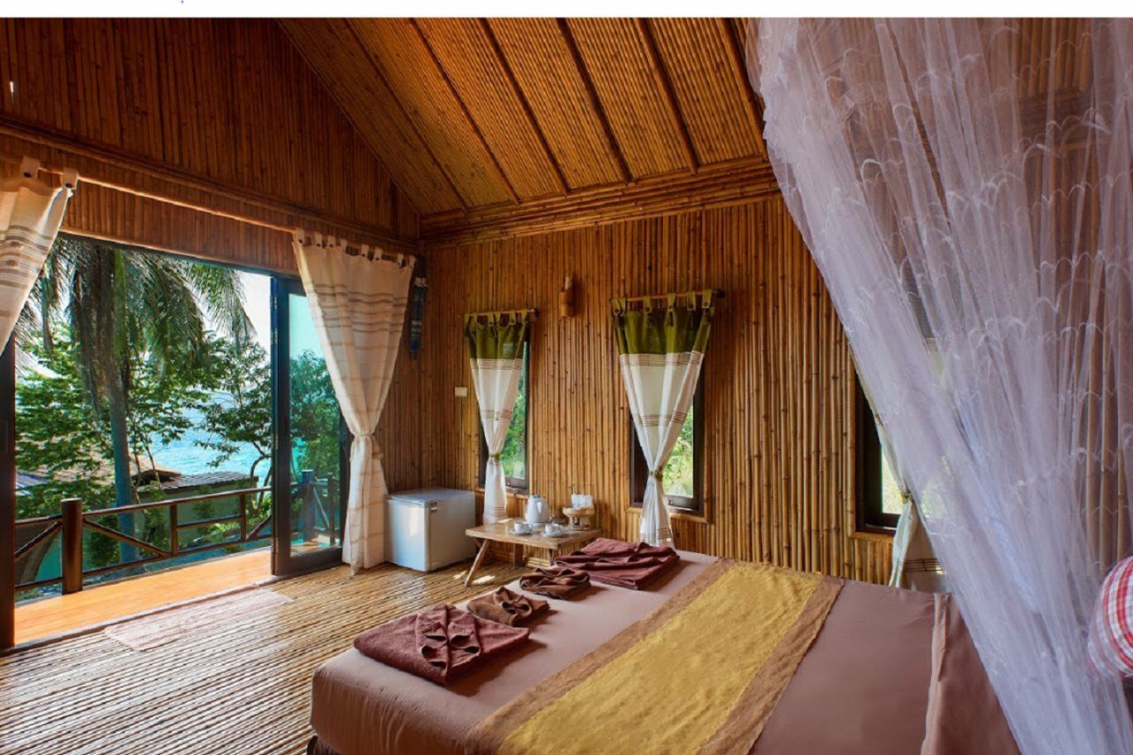 Resort The Cove