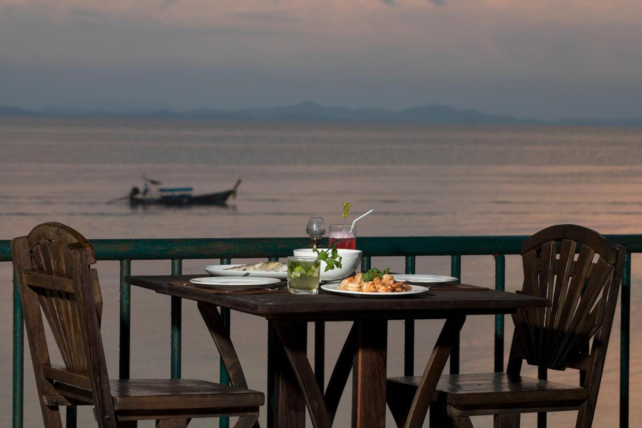 The Cove 3*